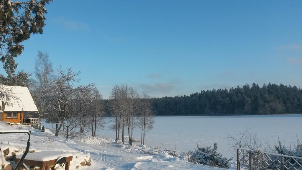 Ezerkalni Villa Raiskums Dış mekan fotoğraf