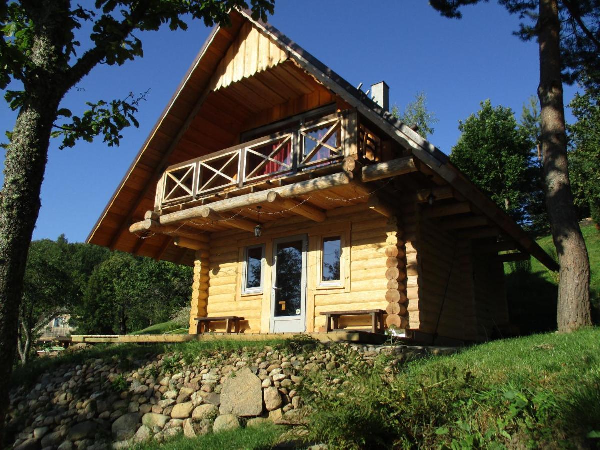 Ezerkalni Villa Raiskums Dış mekan fotoğraf